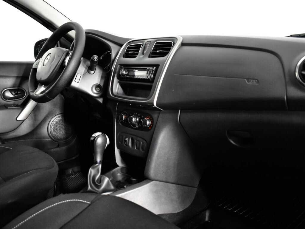 Купить Renault Sandero с пробегом. Фото: #8