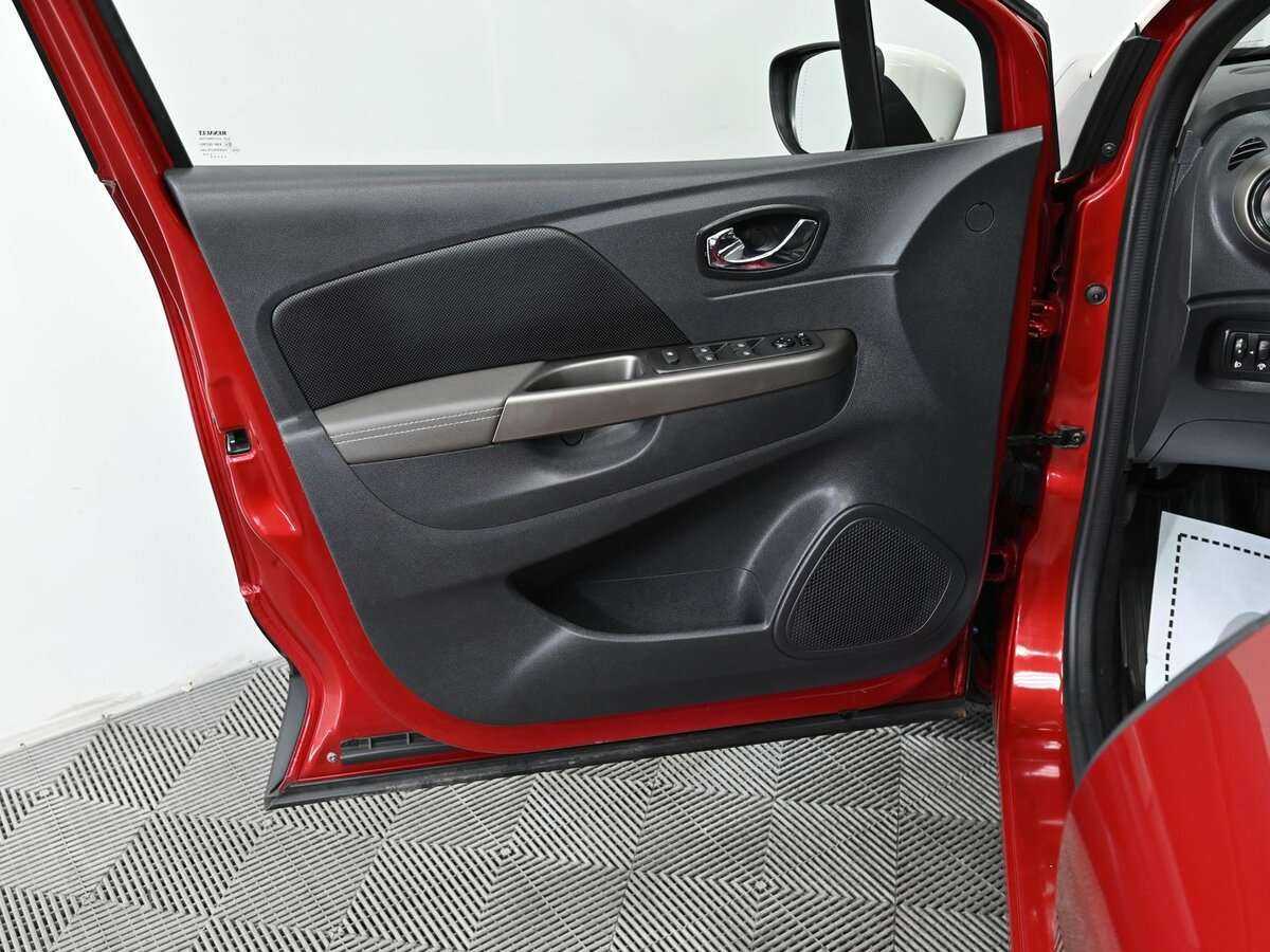 Купить Renault Kaptur с пробегом. Фото: #6