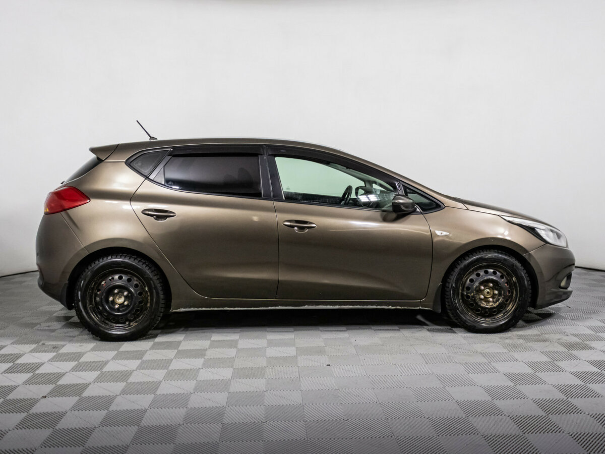 Купить Kia Ceed с пробегом. Фото: #3