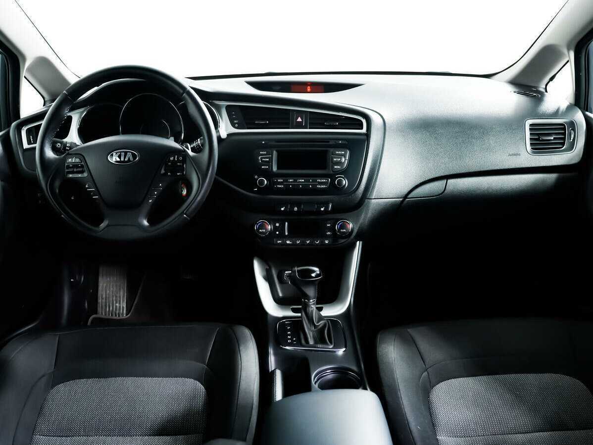 Купить Kia Ceed с пробегом. Фото: #8