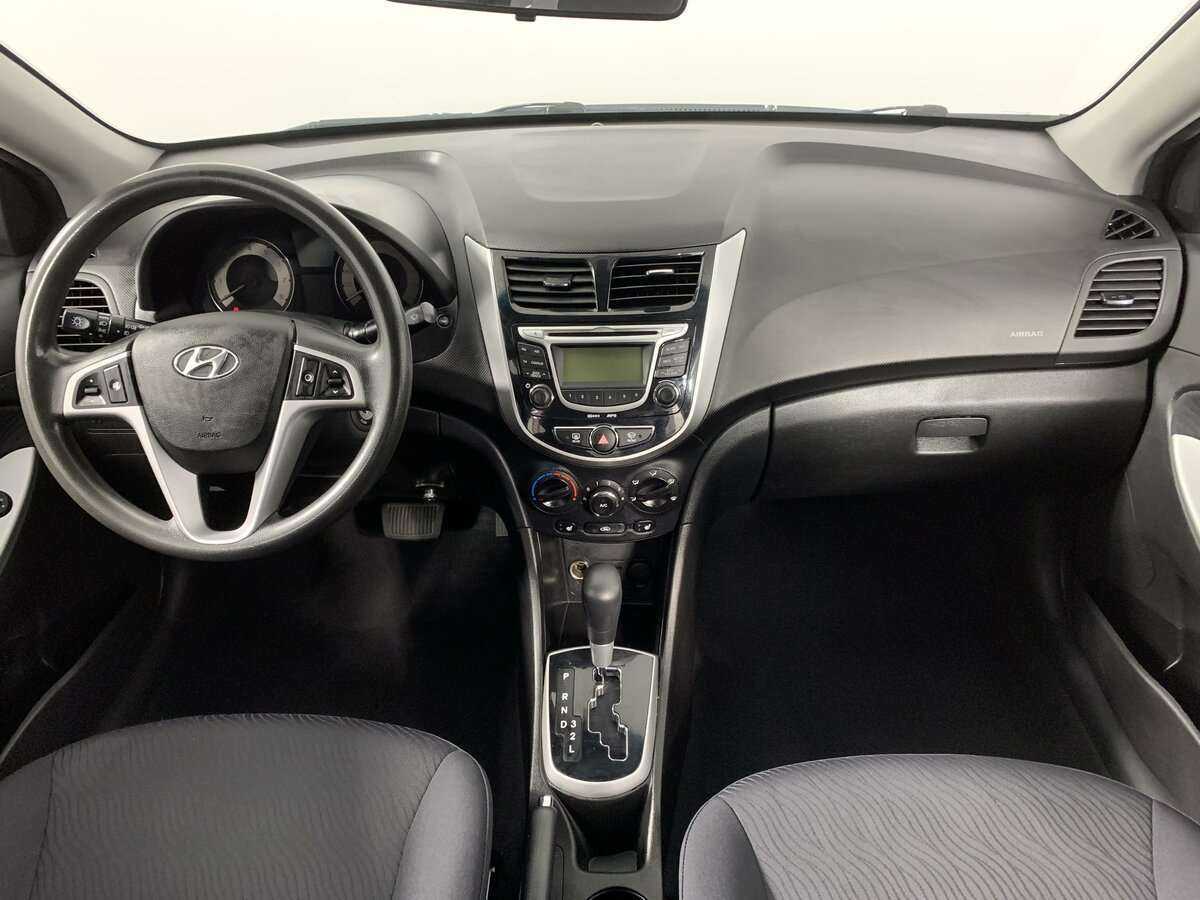 Купить Hyundai Solaris с пробегом. Фото: #11