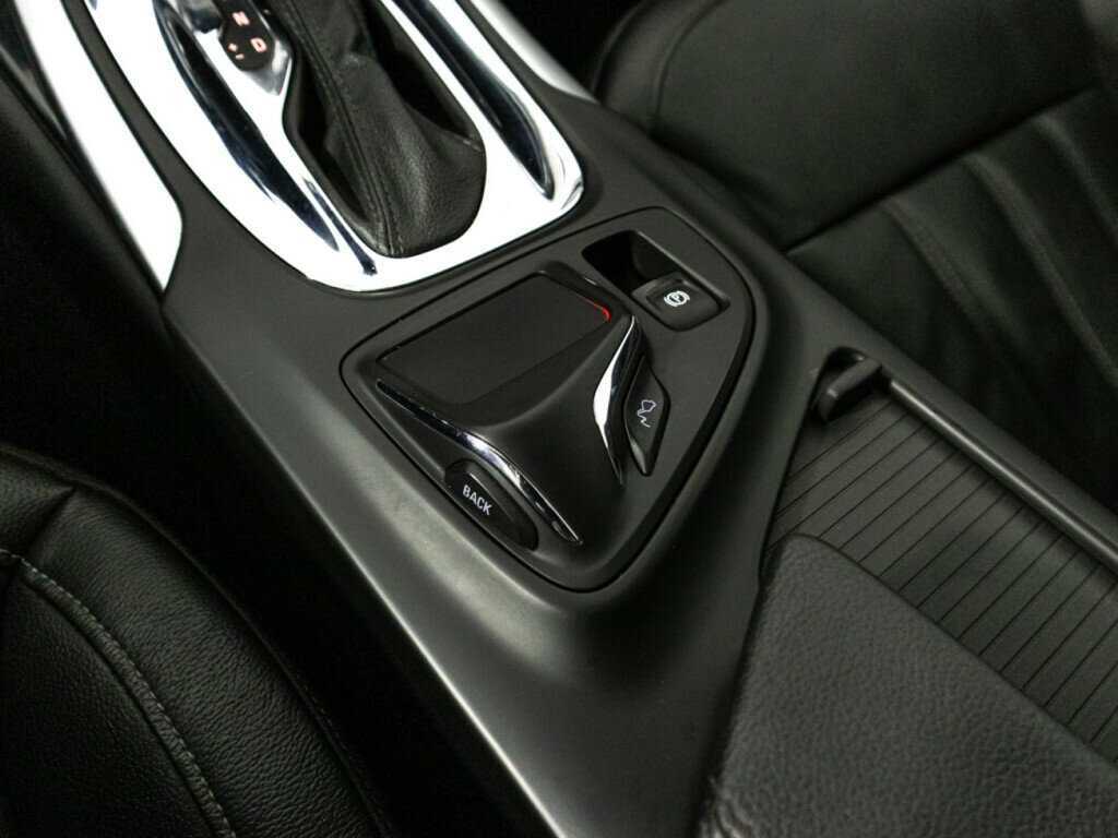 Купить Opel Insignia с пробегом. Фото: #18