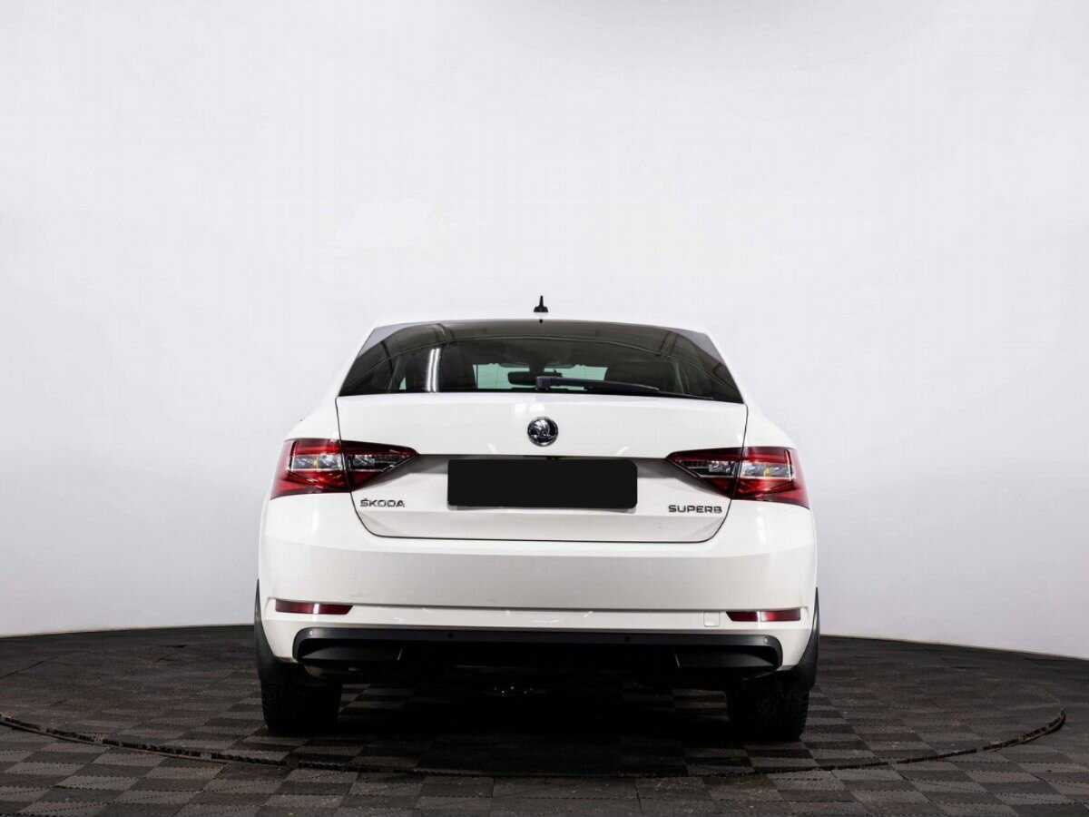 Купить Skoda Superb с пробегом. Фото: #4