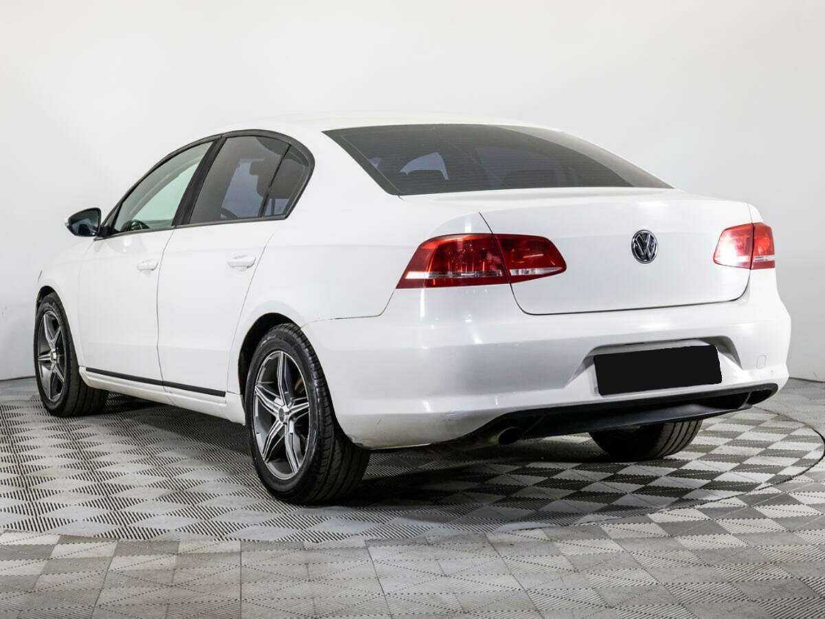 Купить Volkswagen Passat с пробегом. Фото: #6