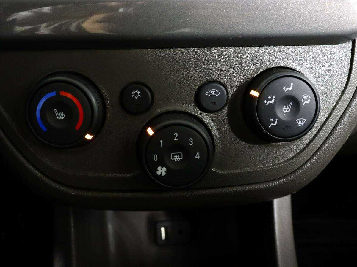 Купить Chevrolet Cobalt с пробегом. Фото: #14