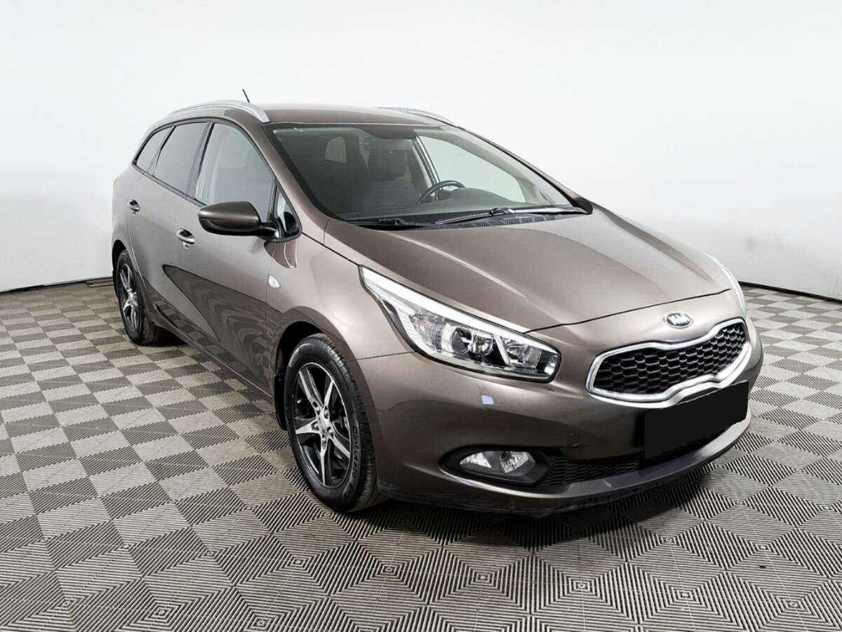 Купить Kia Ceed с пробегом. Фото: #2