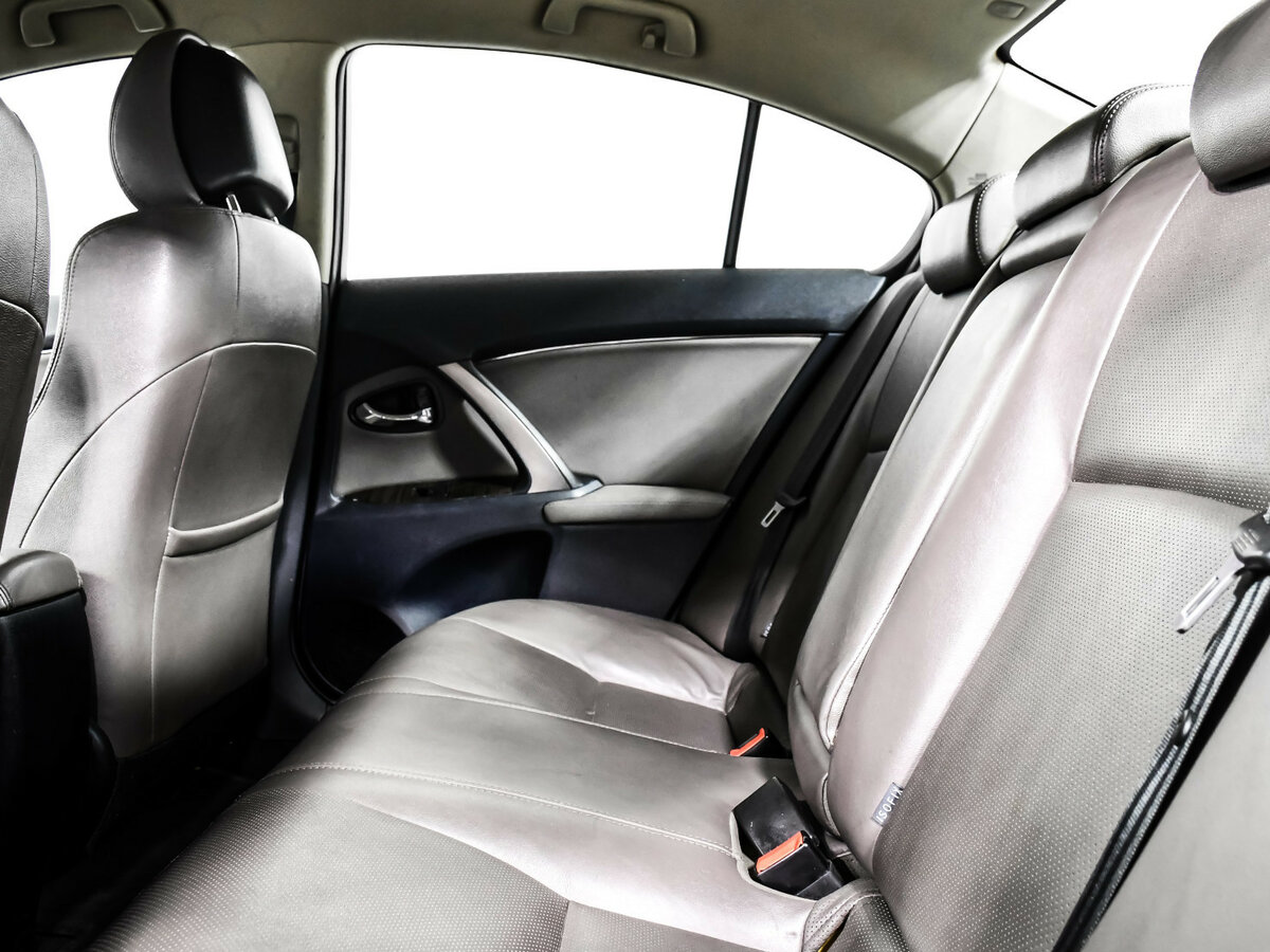 Купить Toyota Avensis с пробегом. Фото: #9