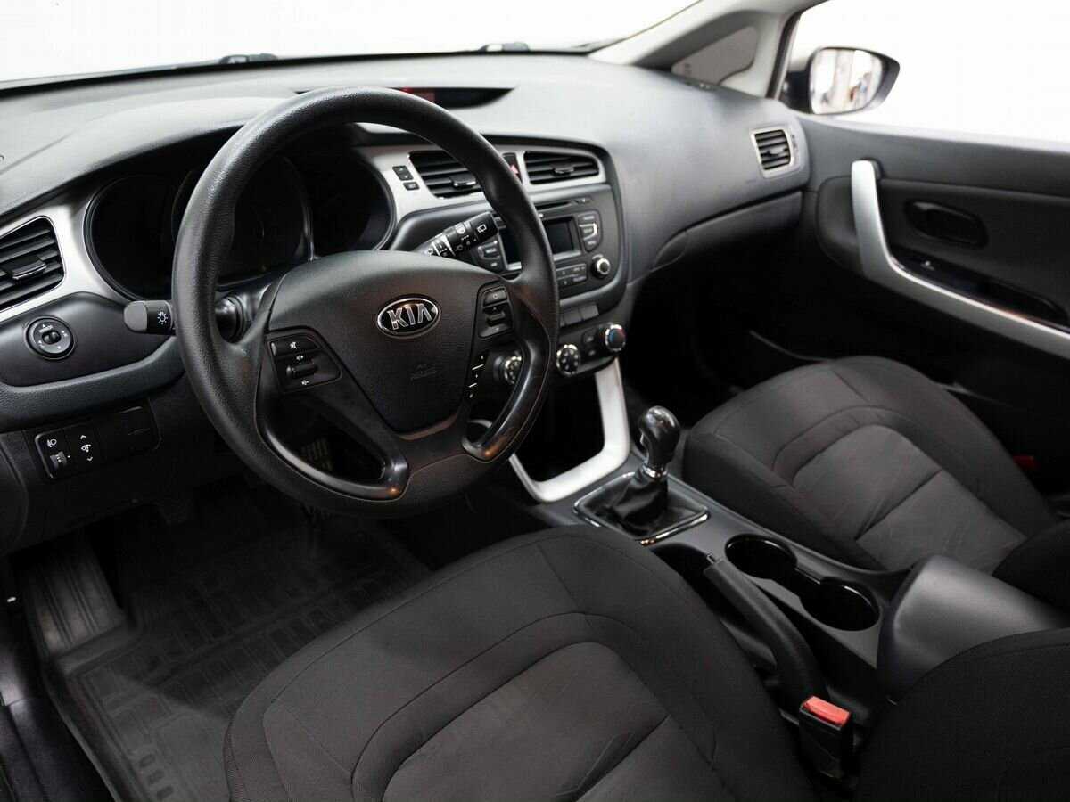 Купить Kia Ceed с пробегом. Фото: #6