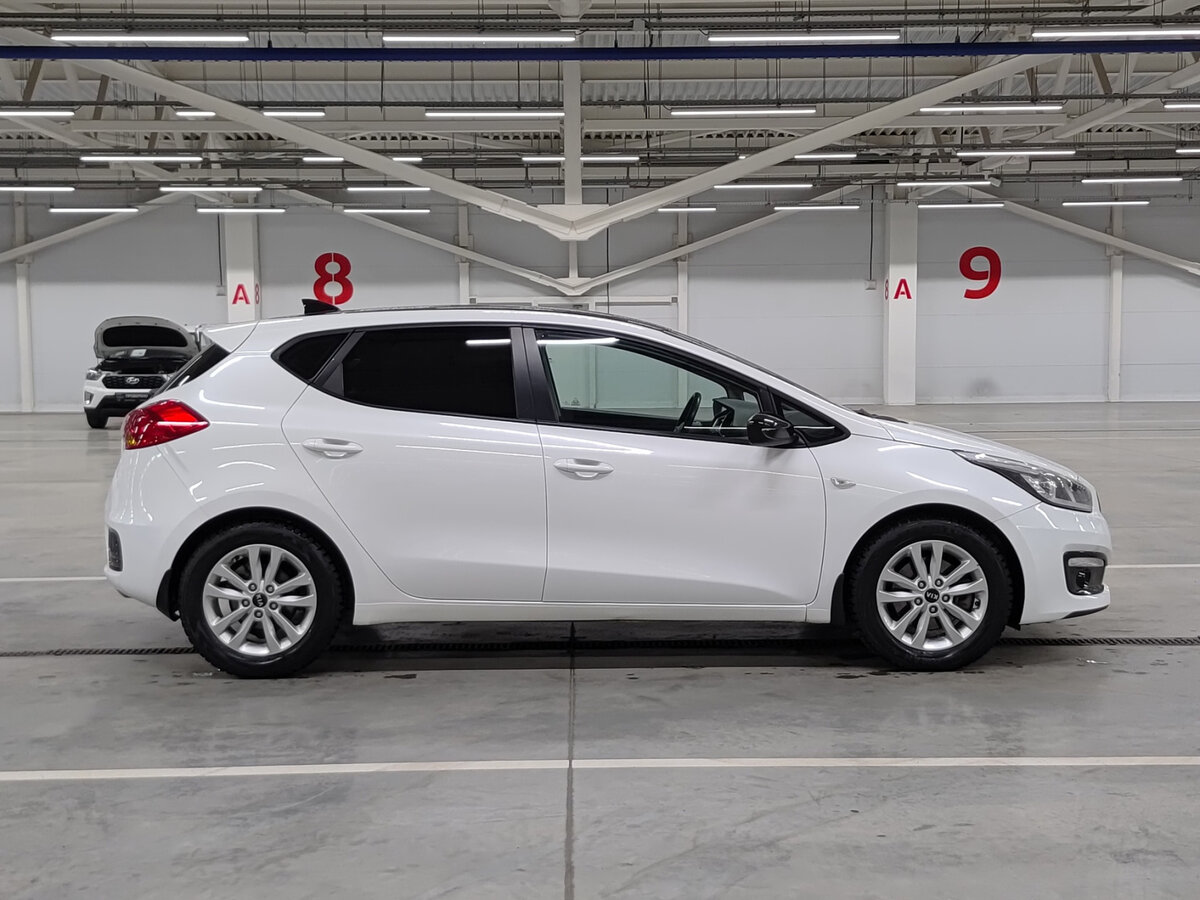 Купить Kia Ceed с пробегом. Фото: #3