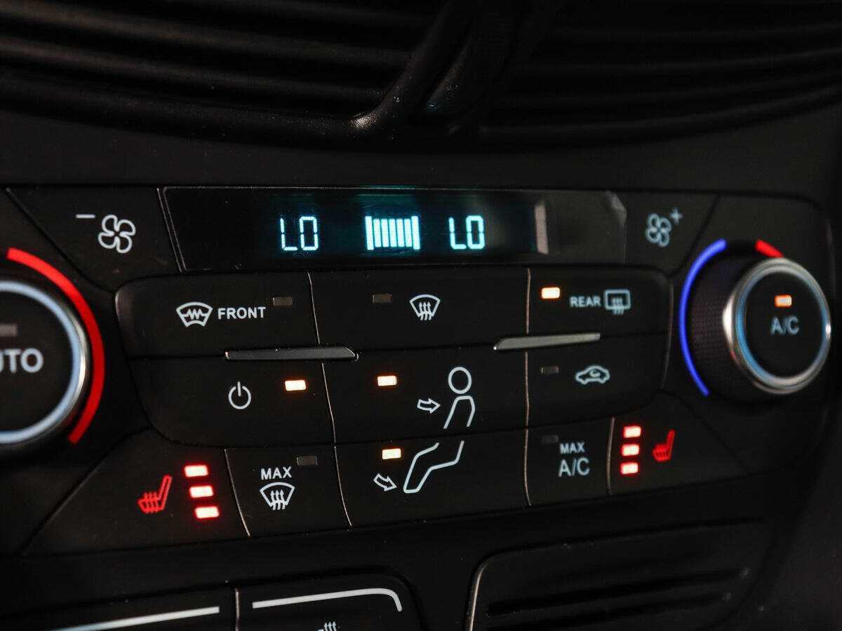 Купить Ford Kuga с пробегом. Фото: #12