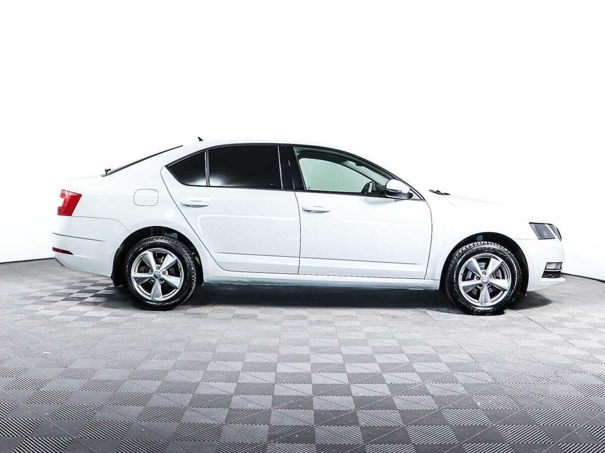 Купить Skoda Octavia с пробегом. Фото: #3