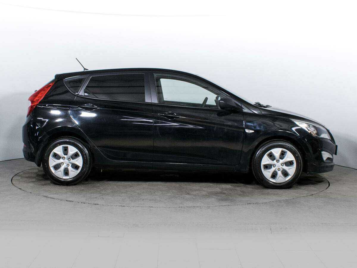 Купить Hyundai Solaris с пробегом. Фото: #3