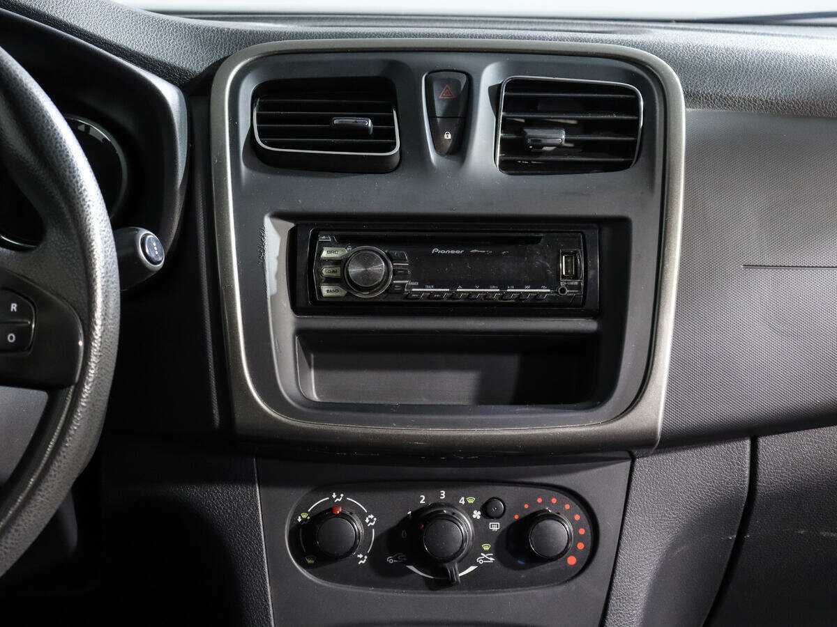 Купить Renault Sandero с пробегом. Фото: #12