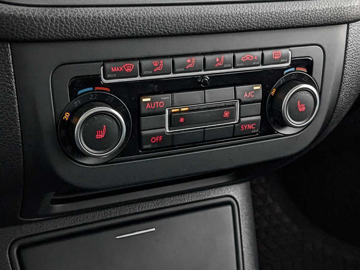 Купить Volkswagen Tiguan с пробегом. Фото: #24