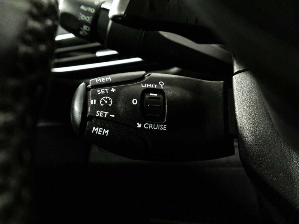 Купить Peugeot 3008 с пробегом. Фото: #17