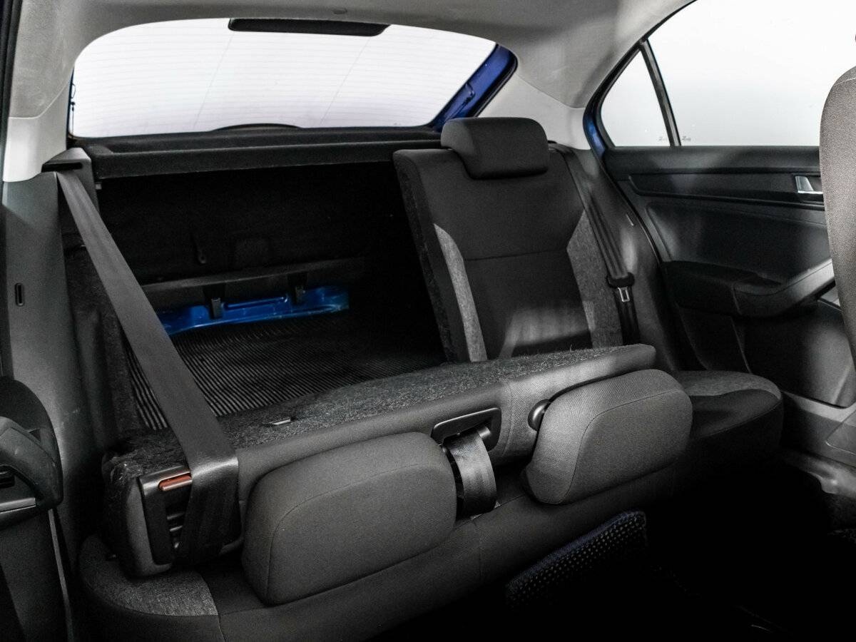 Купить Skoda Rapid с пробегом. Фото: #14