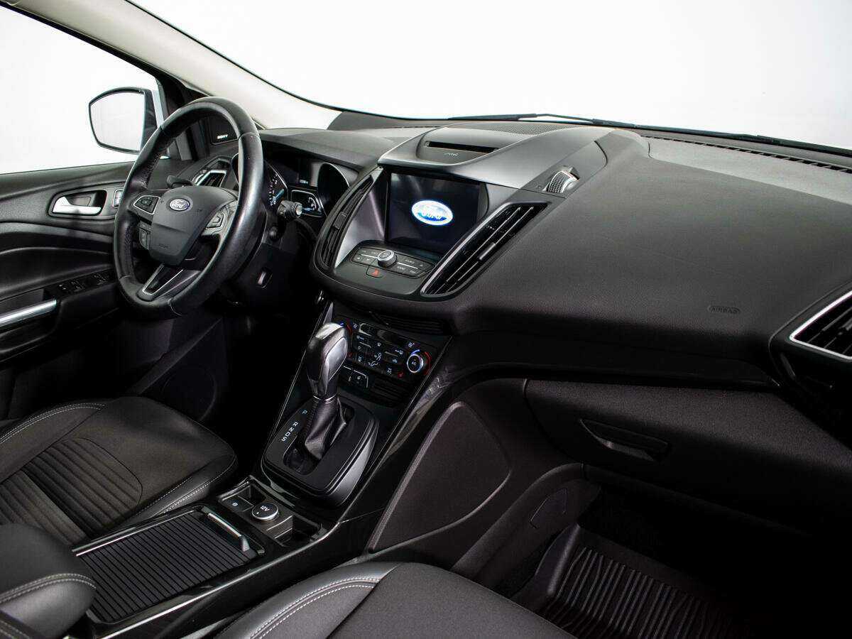 Купить Ford Kuga с пробегом. Фото: #8