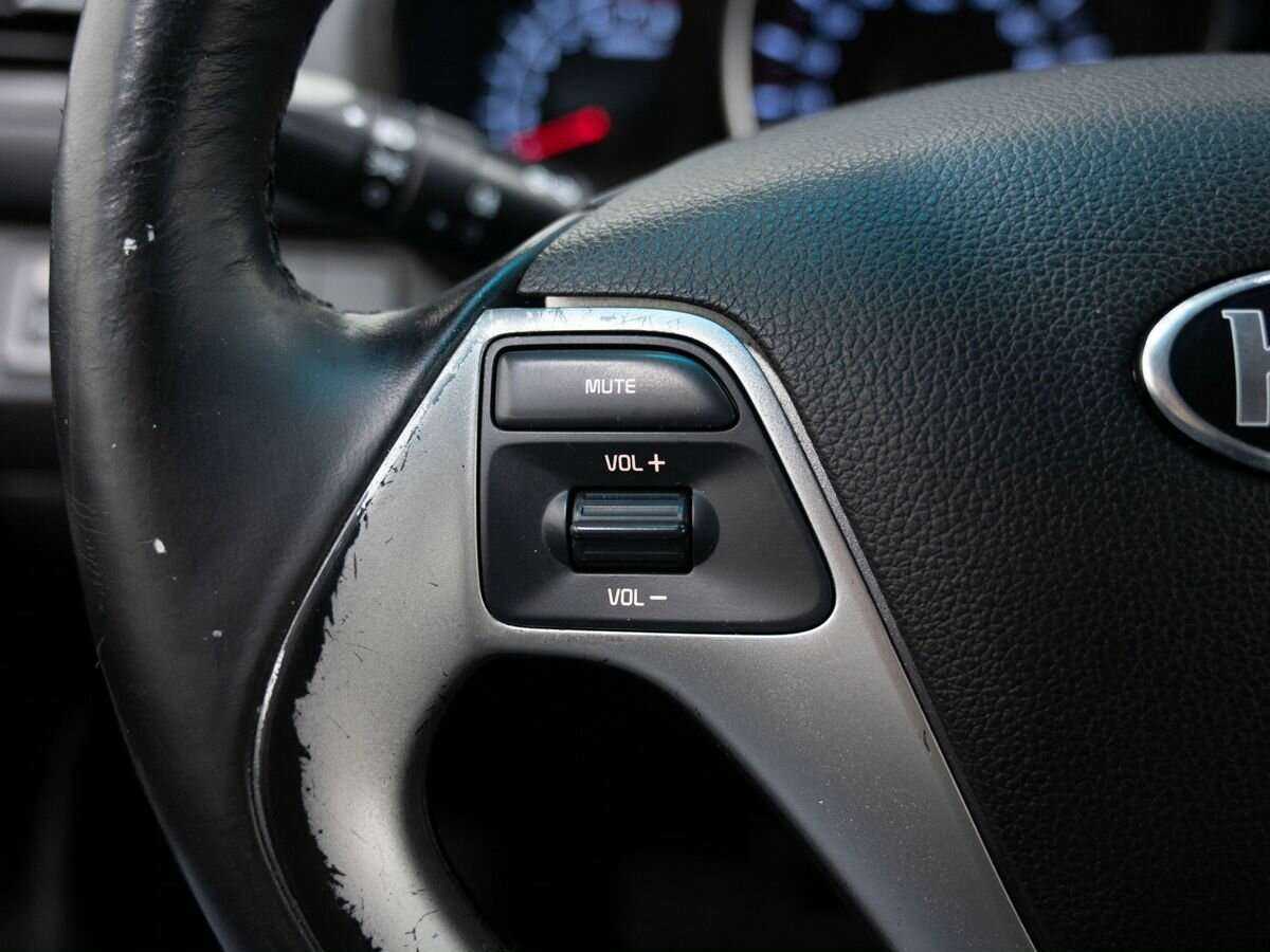 Купить Kia Rio с пробегом. Фото: #17