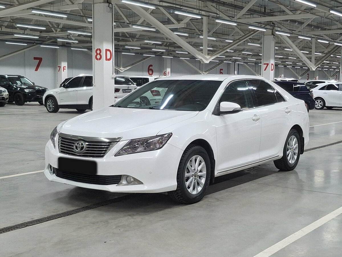 Купить Toyota Camry с пробегом. Посмотреть фото