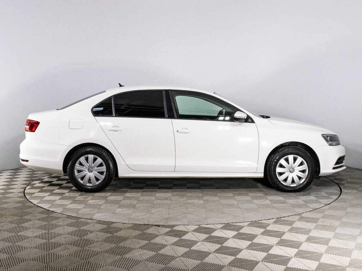 Купить Volkswagen Jetta с пробегом. Фото: #3