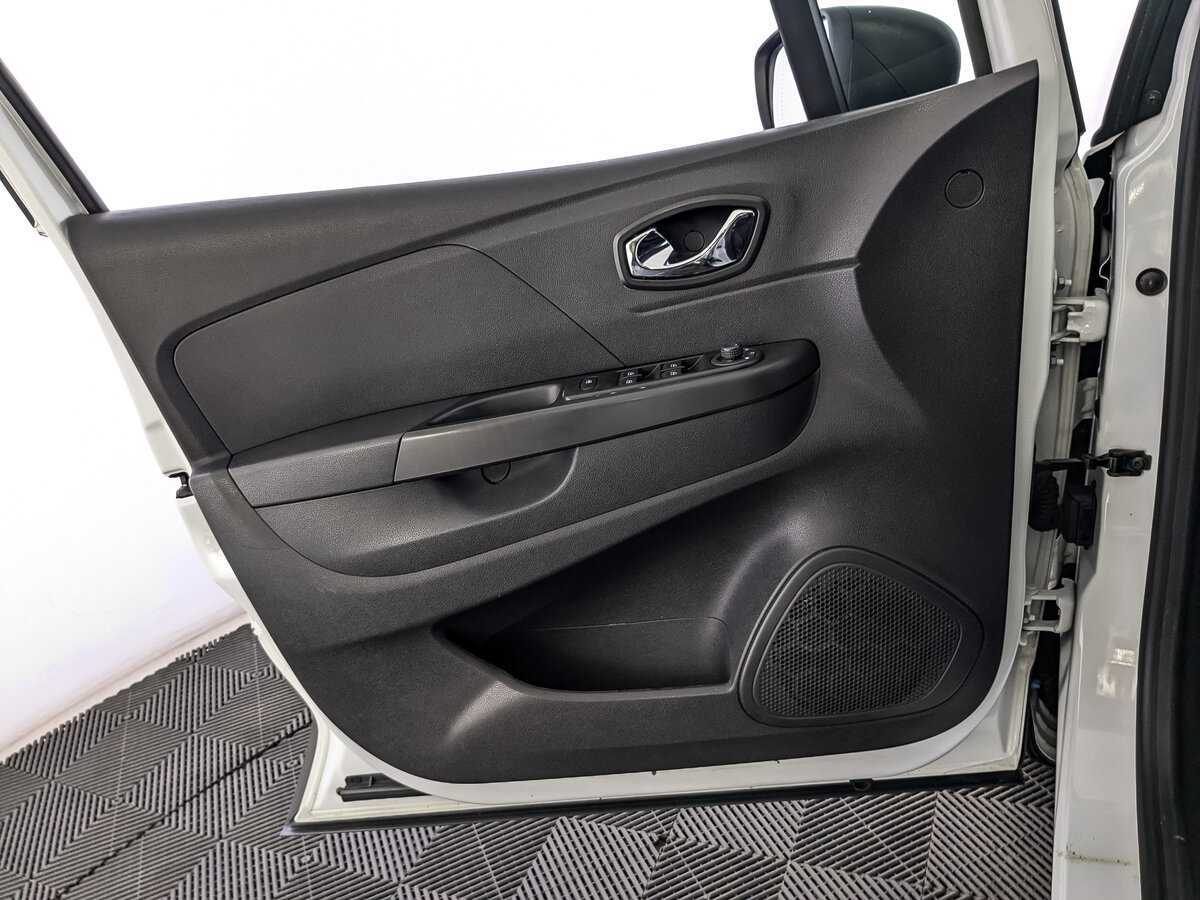 Купить Renault Kaptur с пробегом. Фото: #14