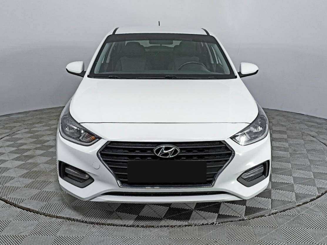 Купить Hyundai Solaris с пробегом. Фото: #1