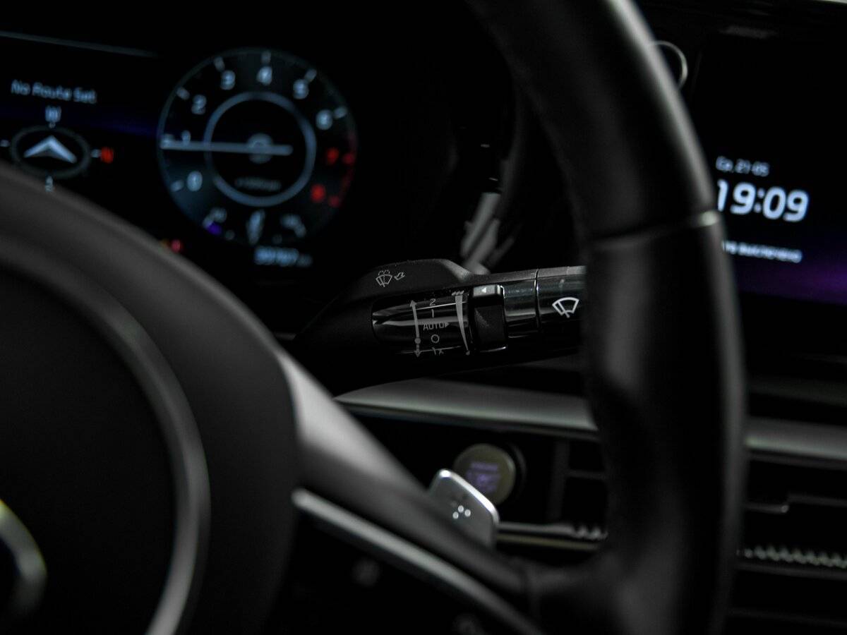 Купить Kia K5 с пробегом. Фото: #9