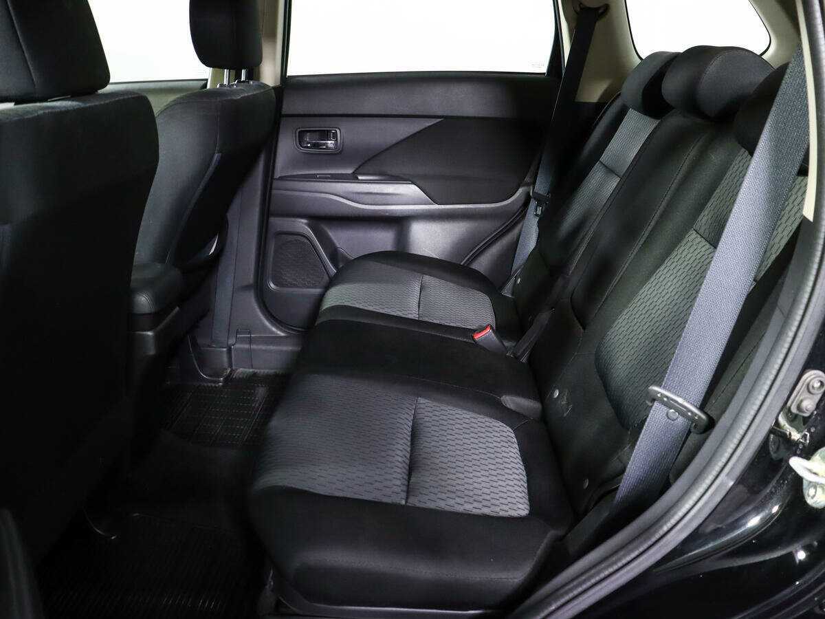 Купить Mitsubishi Outlander с пробегом. Фото: #8