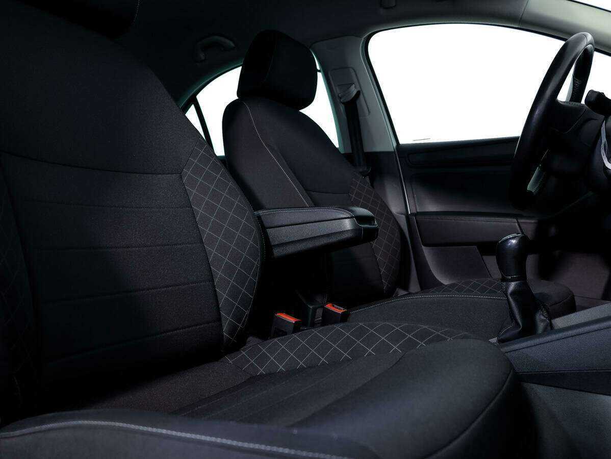 Купить Skoda Rapid с пробегом. Фото: #10