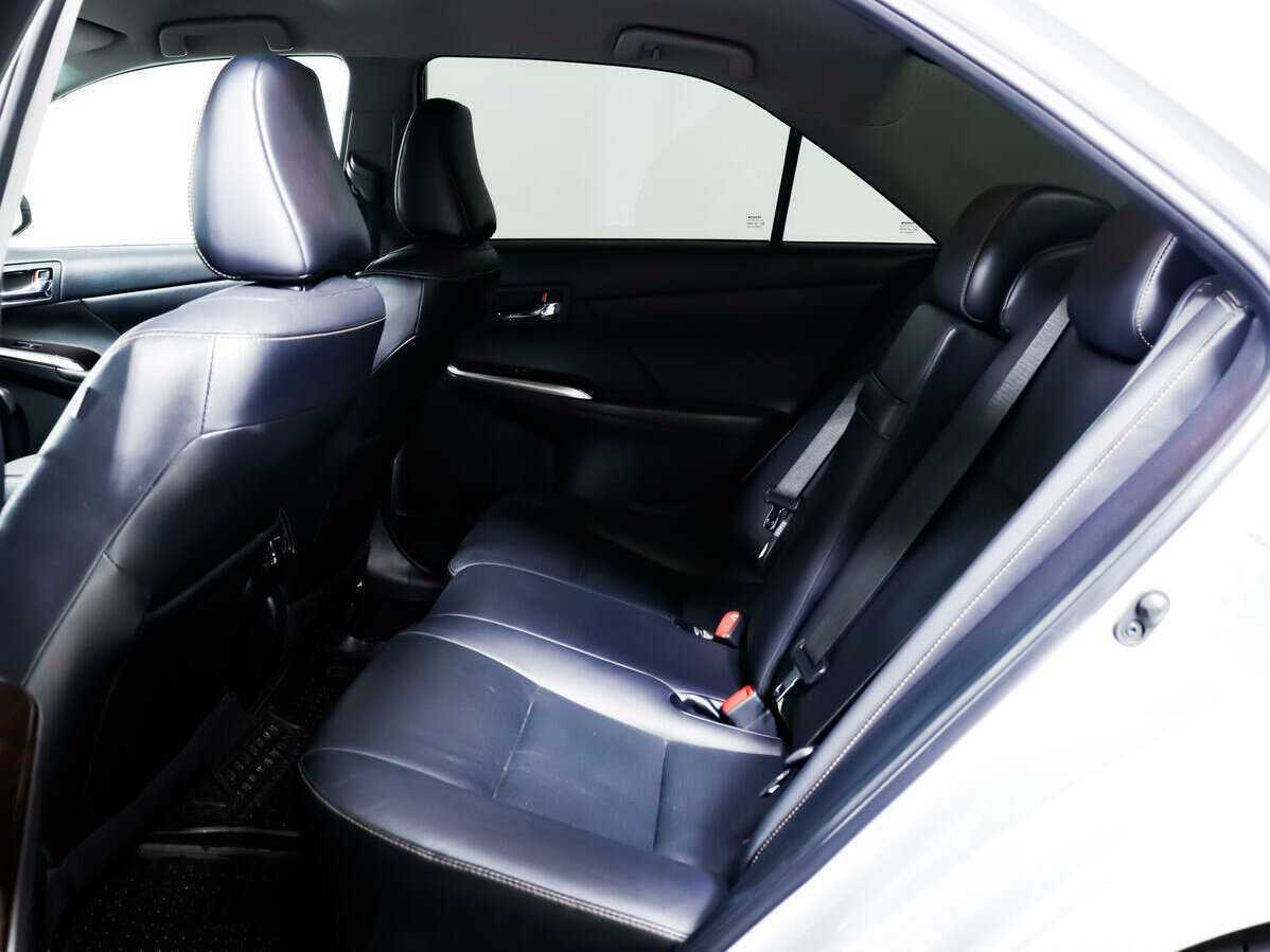 Купить Toyota Camry с пробегом. Фото: #11
