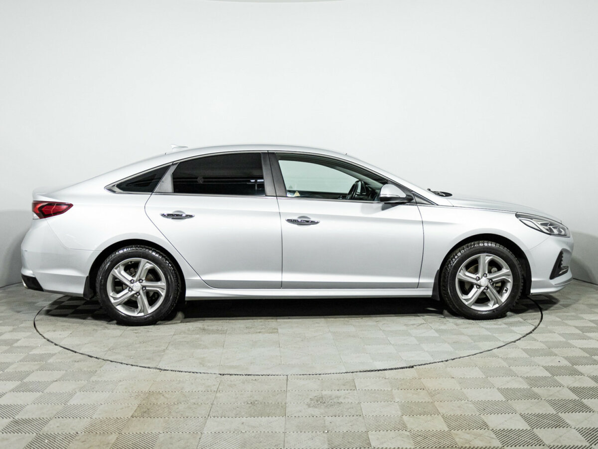 Купить Hyundai Sonata с пробегом. Фото: #3