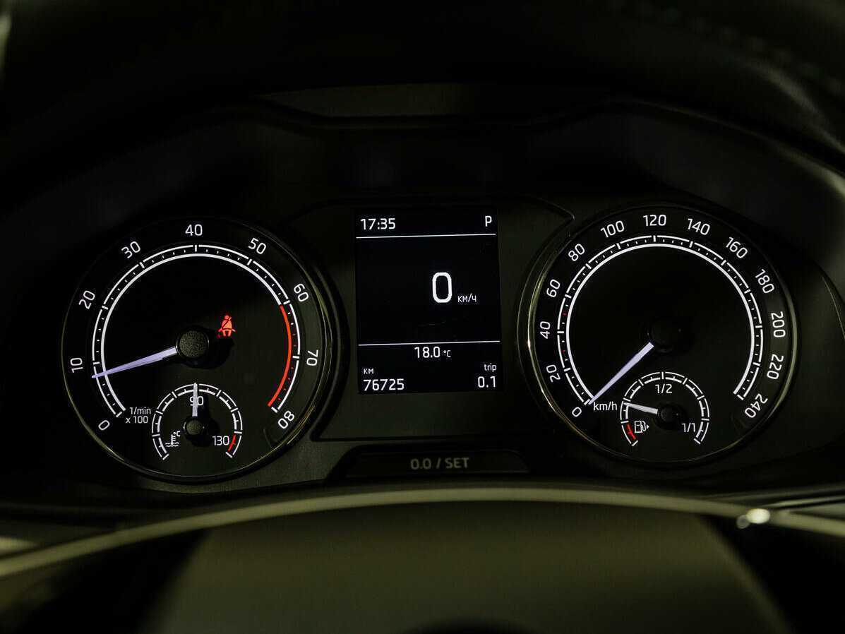 Купить Skoda Rapid с пробегом. Фото: #11