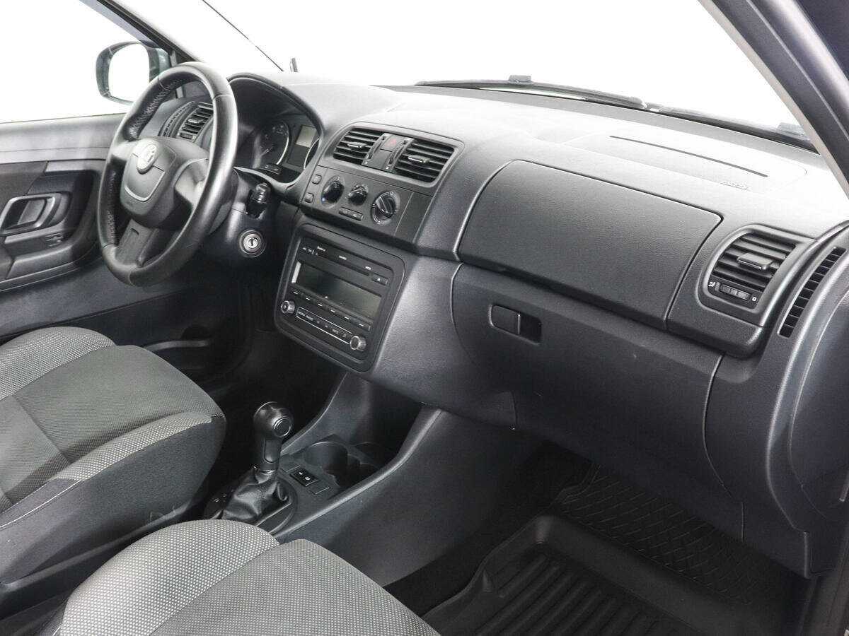Купить Skoda Fabia с пробегом. Фото: #9
