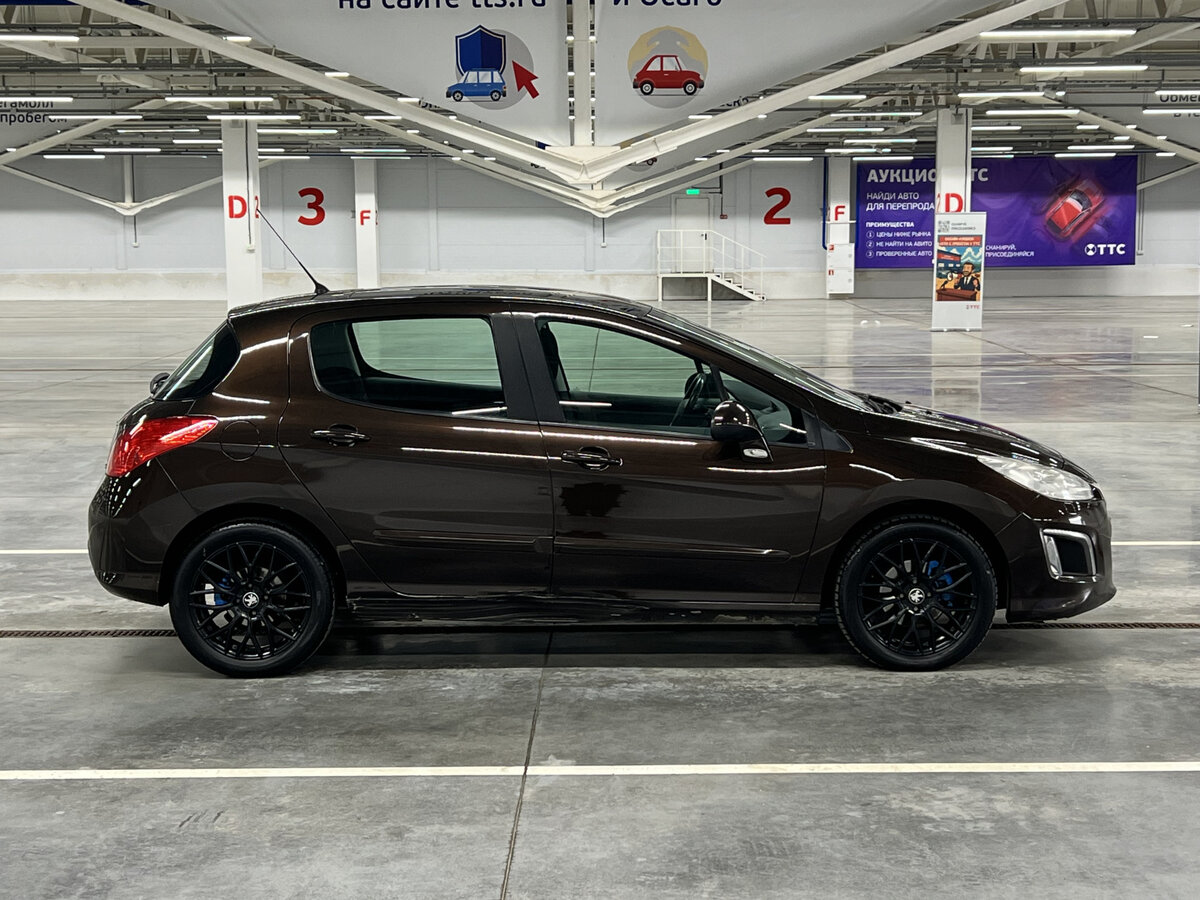 Купить Peugeot 308 с пробегом. Фото: #3