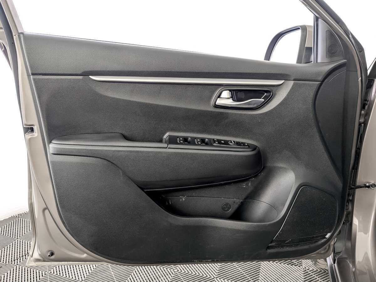 Купить Kia Rio с пробегом. Фото: #18