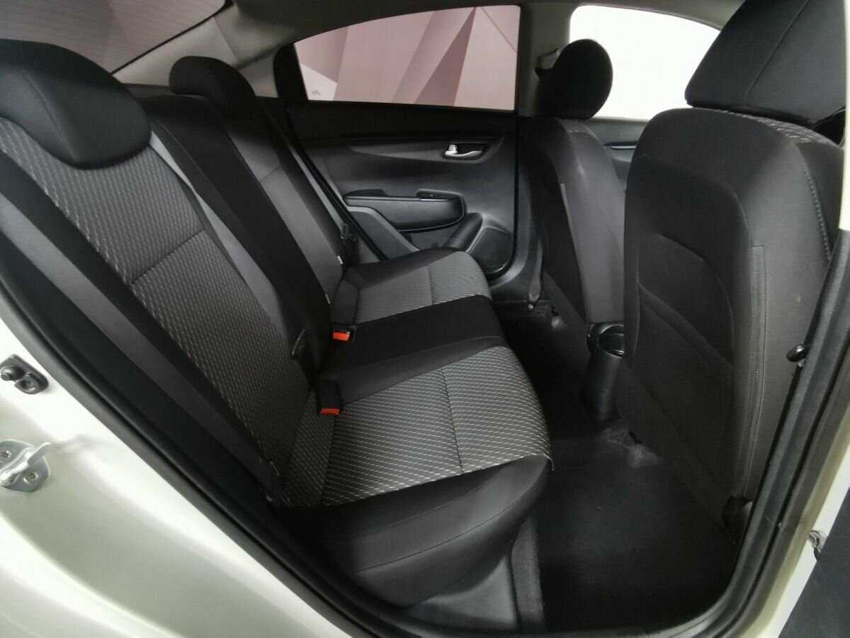 Купить Kia Rio с пробегом. Фото: #11