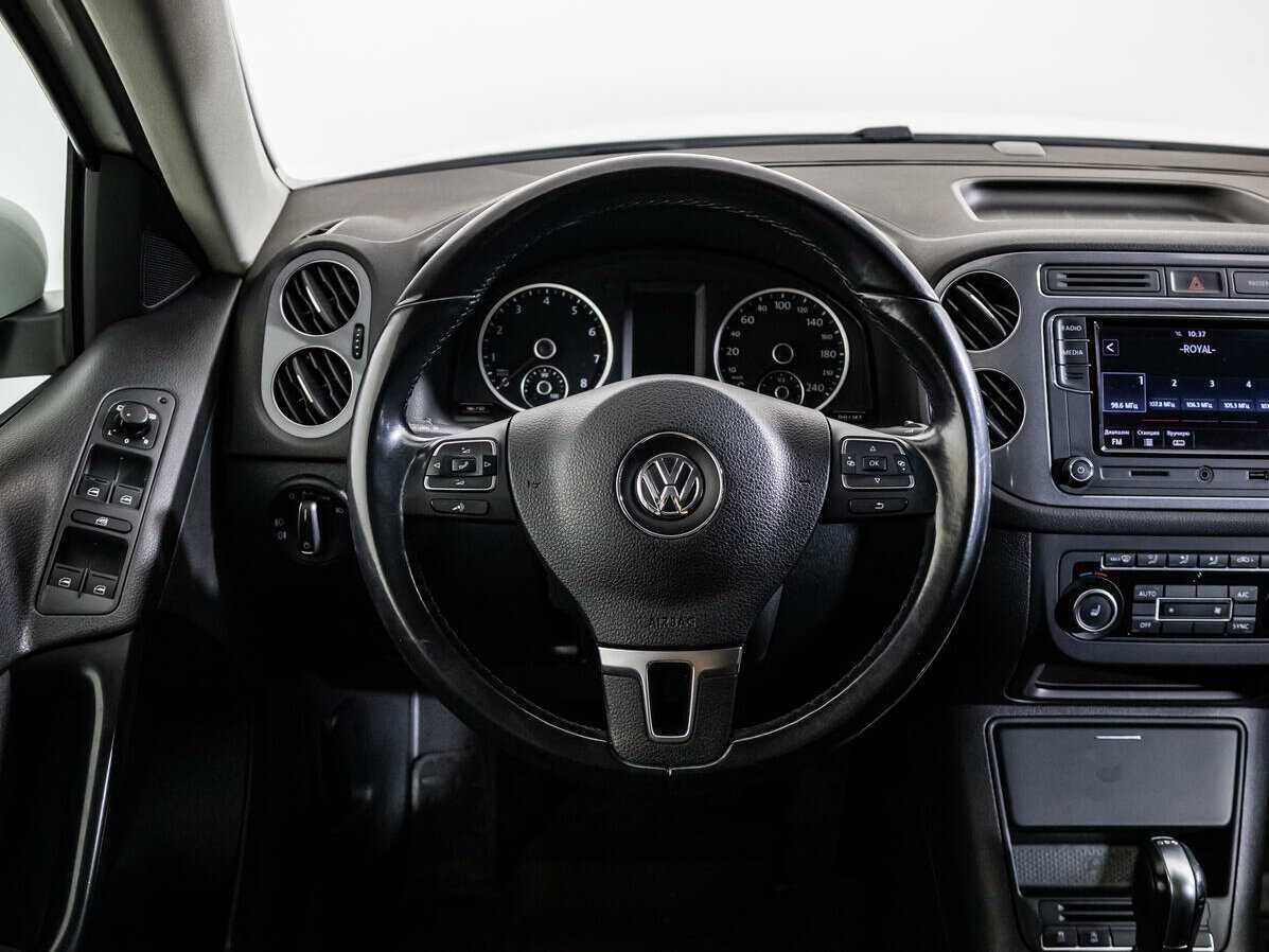 Купить Volkswagen Tiguan с пробегом. Фото: #11