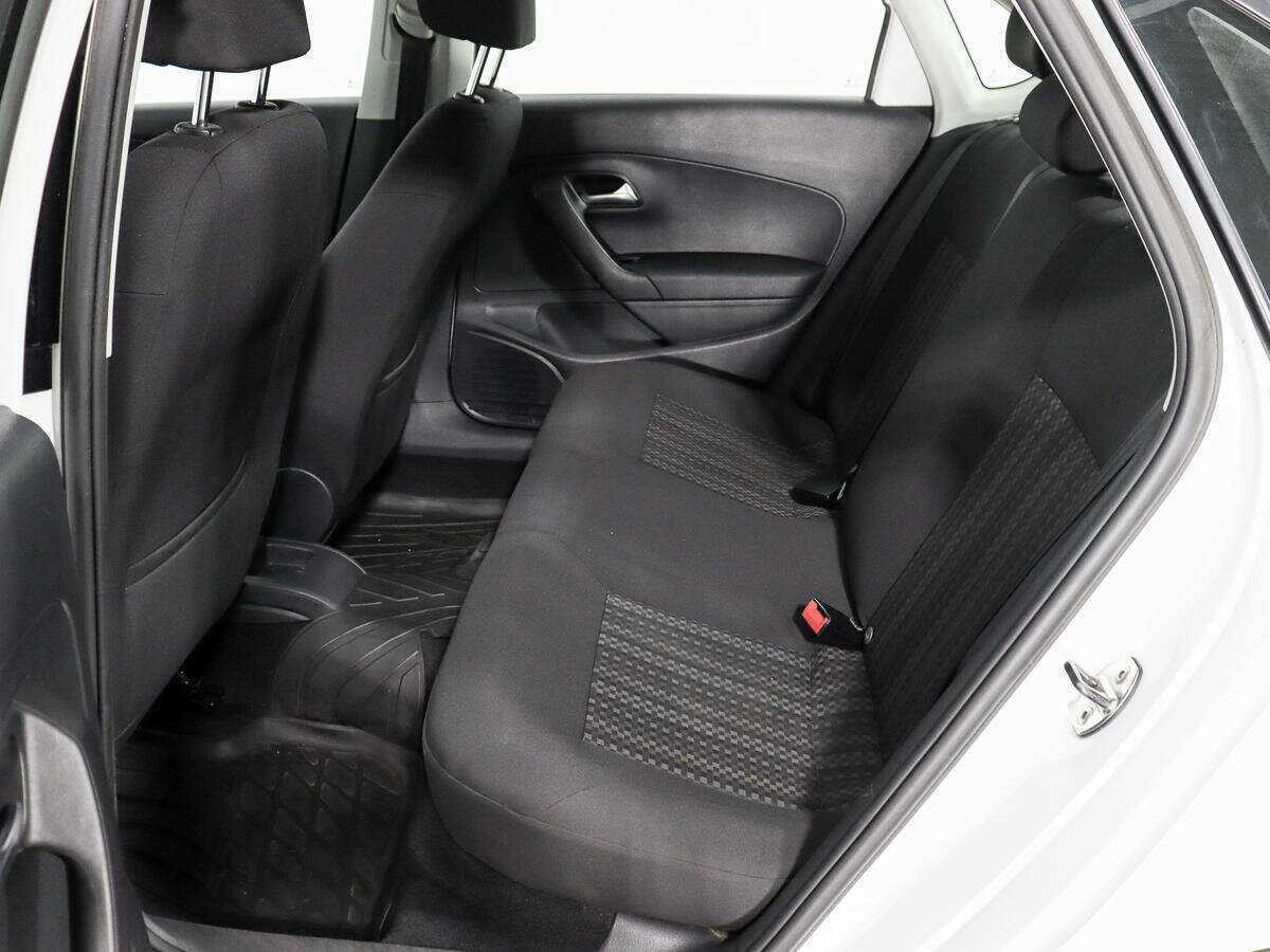 Купить Volkswagen Polo с пробегом. Фото: #7