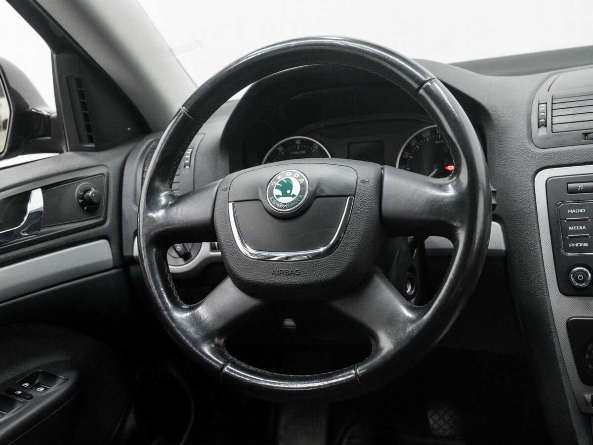 Купить Skoda Octavia с пробегом. Фото: #9