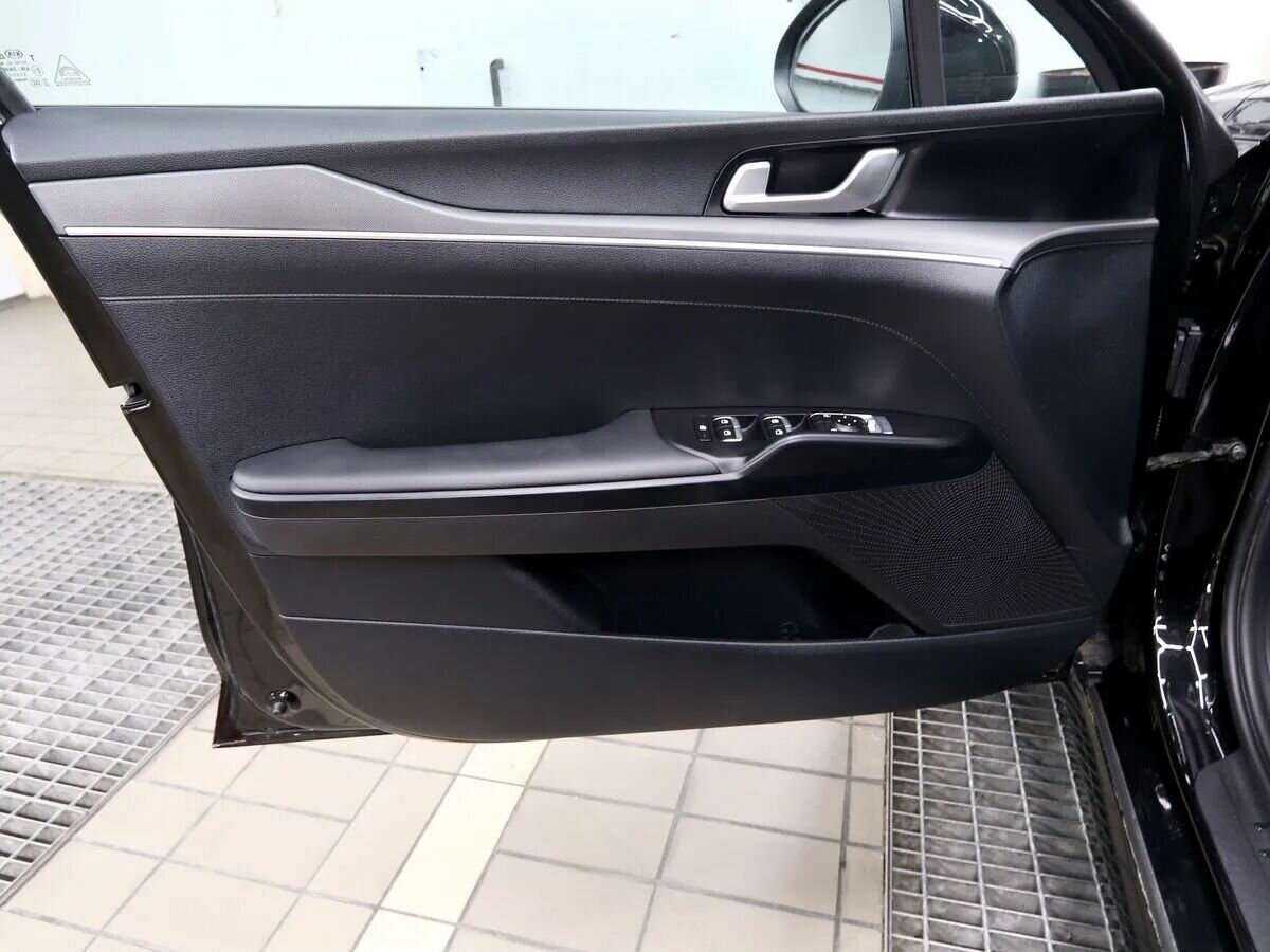 Купить Kia K5 с пробегом. Фото: #7