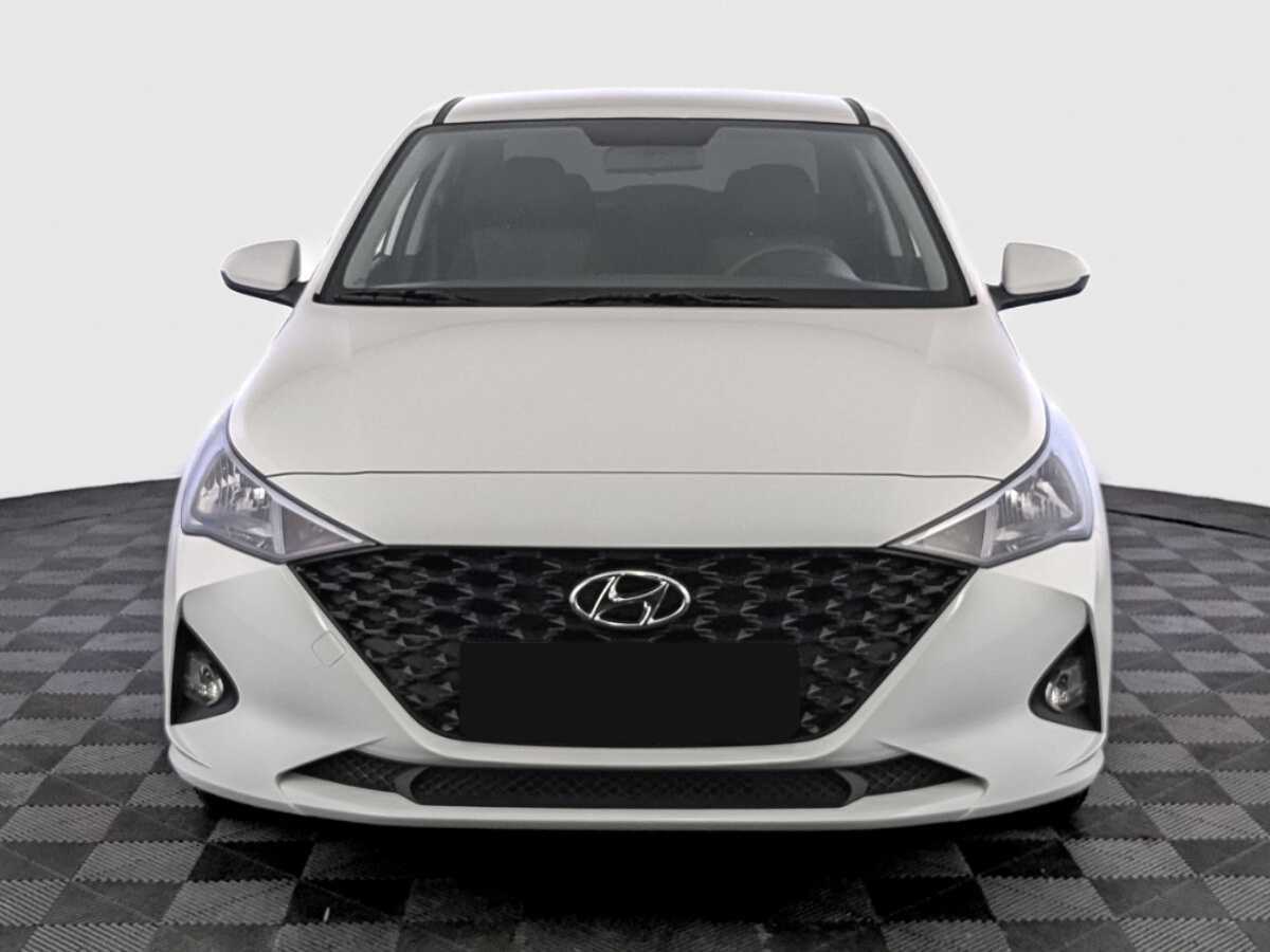 Купить Hyundai Solaris с пробегом. Фото: #1