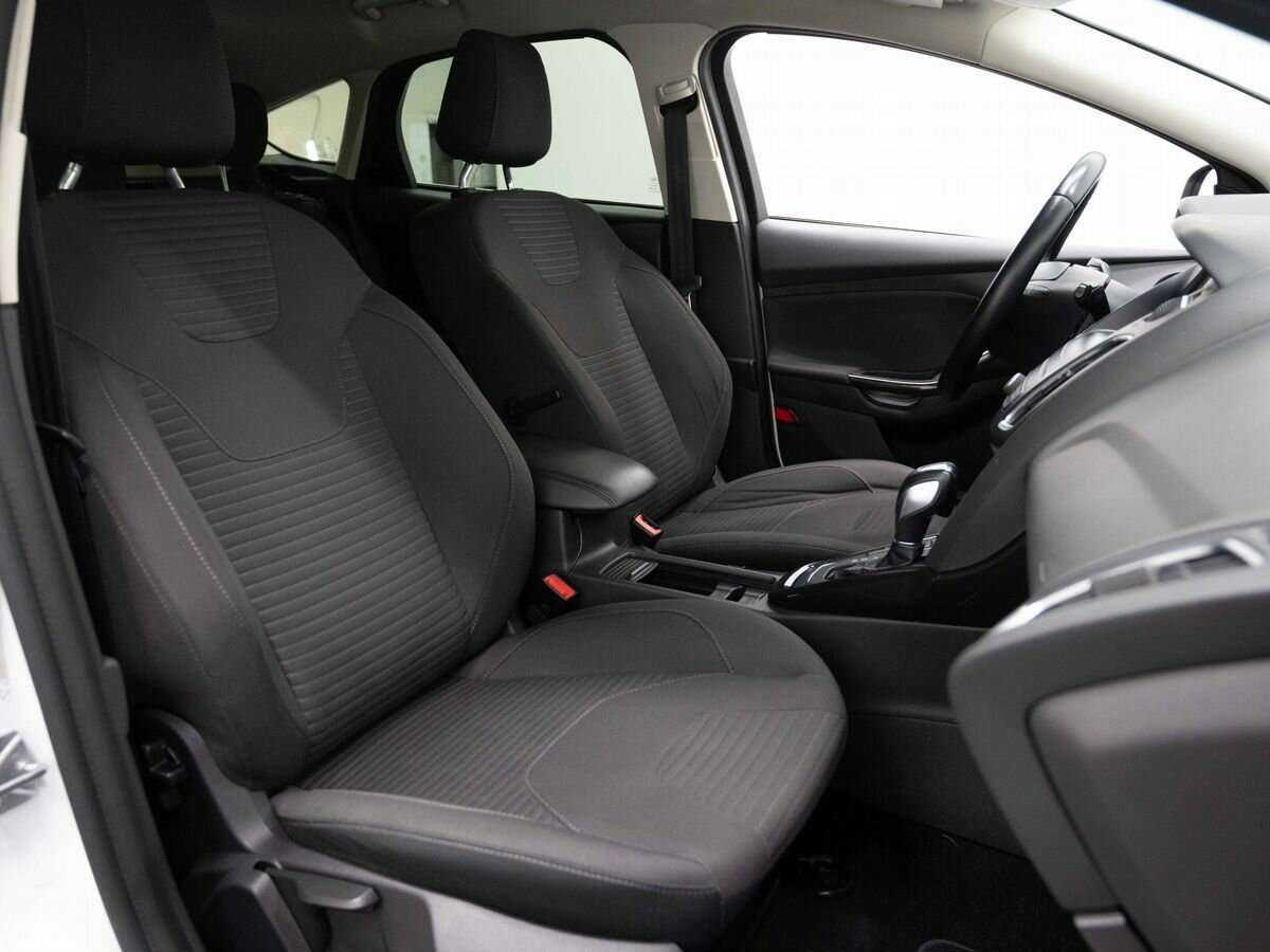 Купить Ford Focus с пробегом. Фото: #9