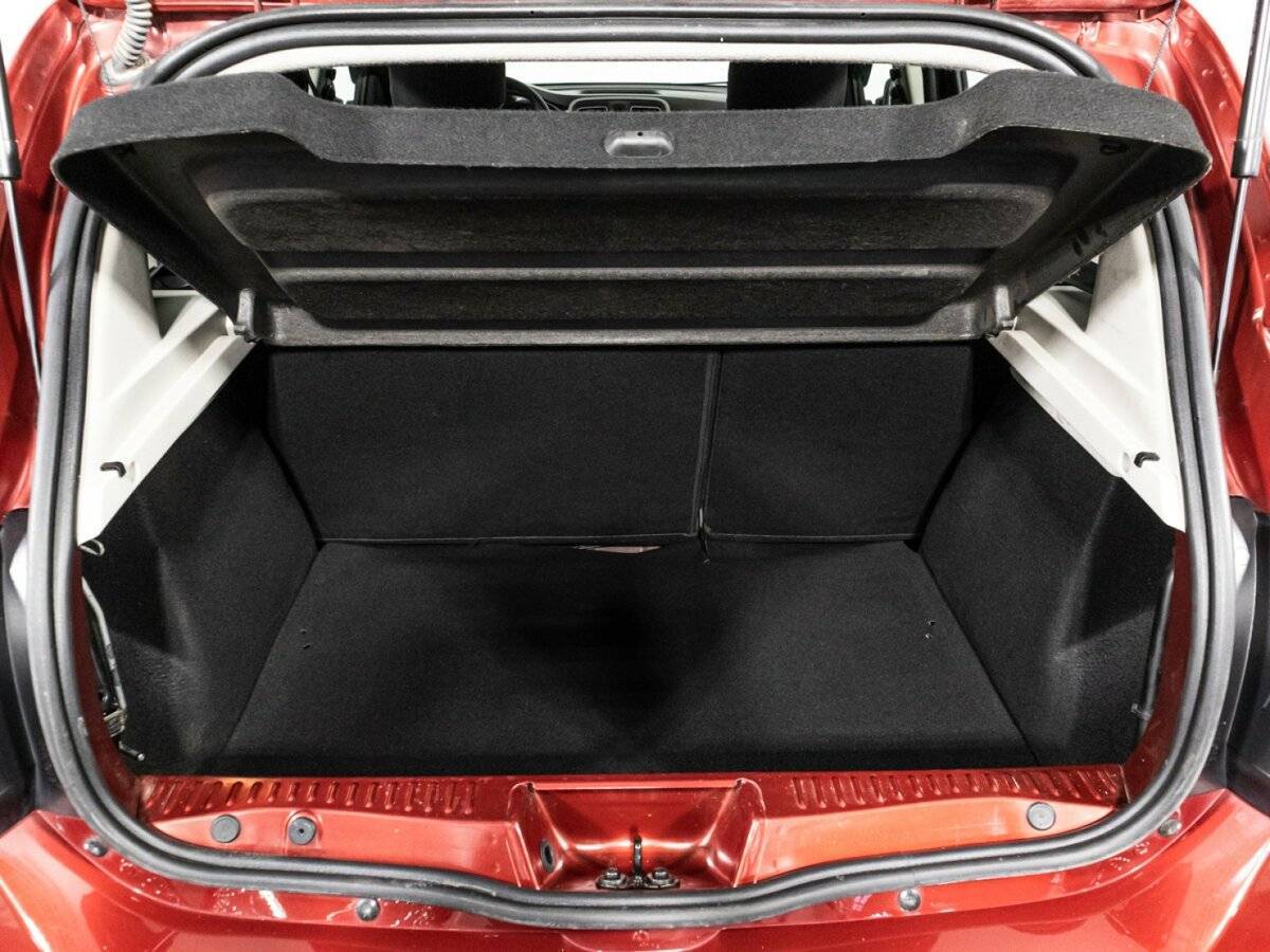 Купить Renault Sandero с пробегом. Фото: #13