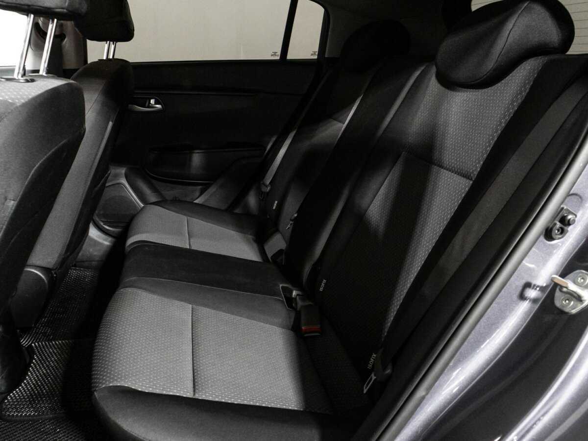 Купить Kia Rio с пробегом. Фото: #9