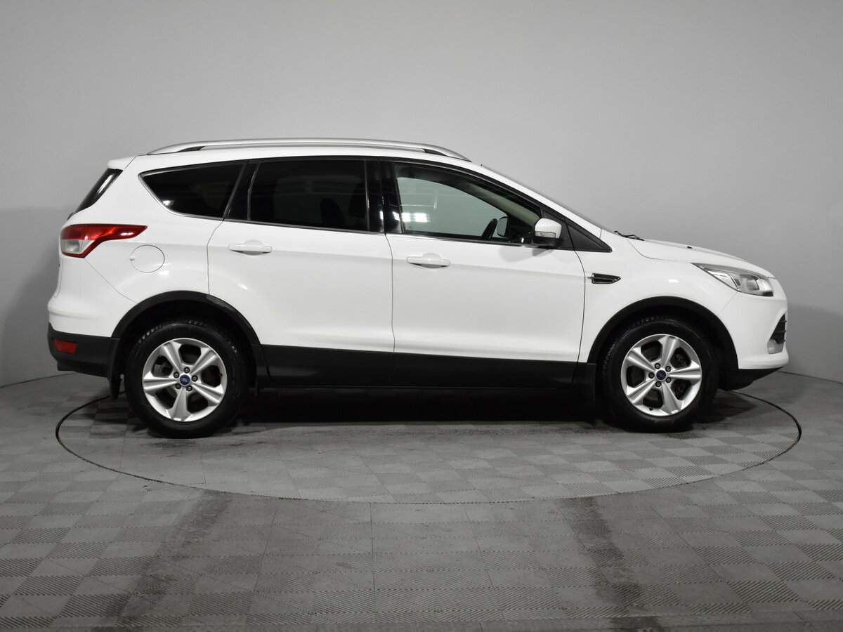 Купить Ford Kuga с пробегом. Фото: #4