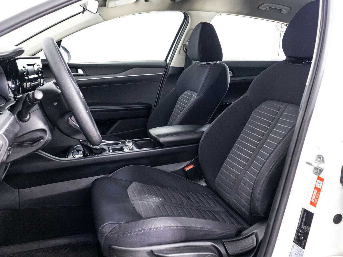 Купить Kia K5 с пробегом. Фото: #15