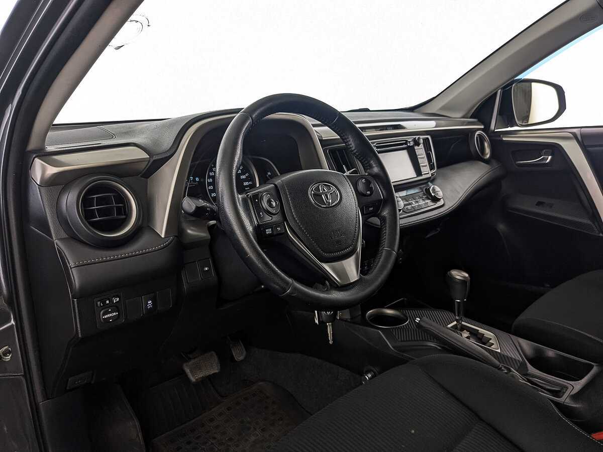 Купить Toyota RAV4 с пробегом. Фото: #14