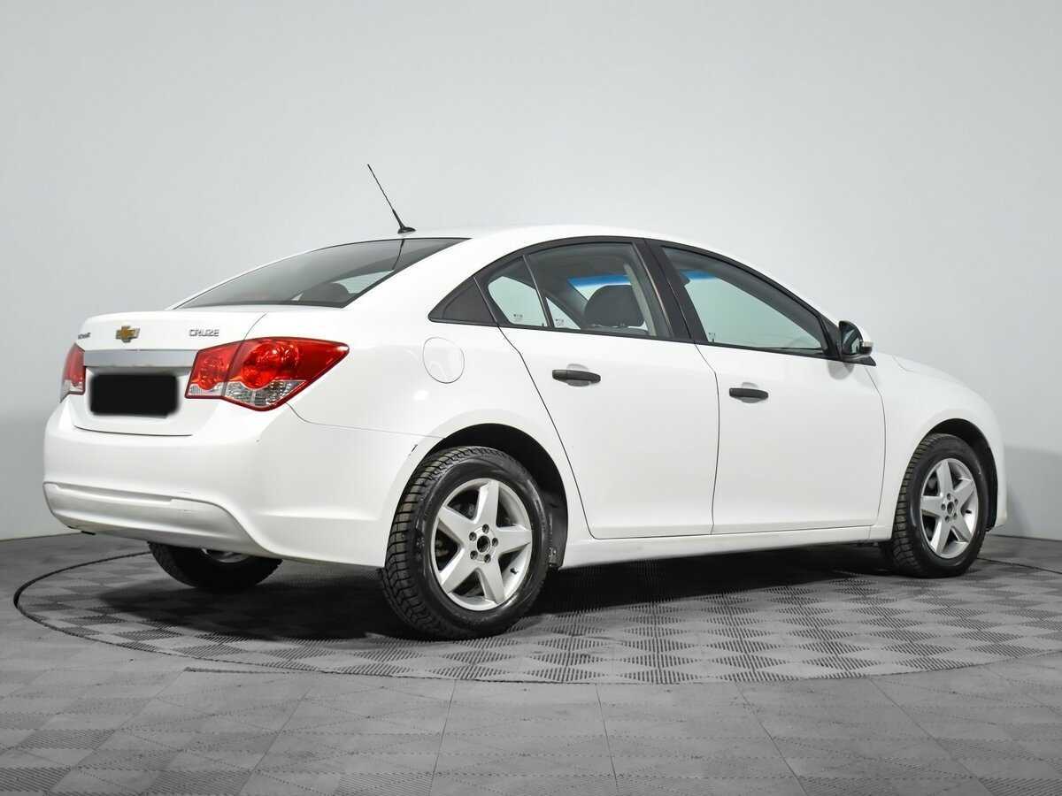 Купить Chevrolet Cruze с пробегом. Фото: #4