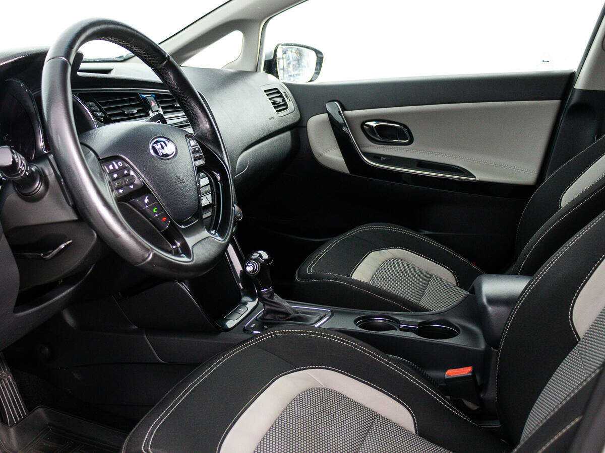 Купить Kia Ceed с пробегом. Фото: #8