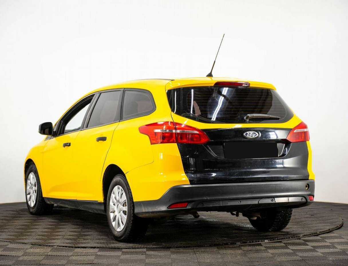 Купить Ford Focus с пробегом. Фото: #3